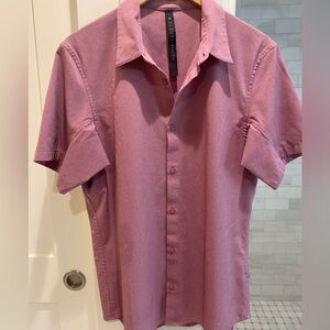 Lululemon men’s shirt size large. Never worn.